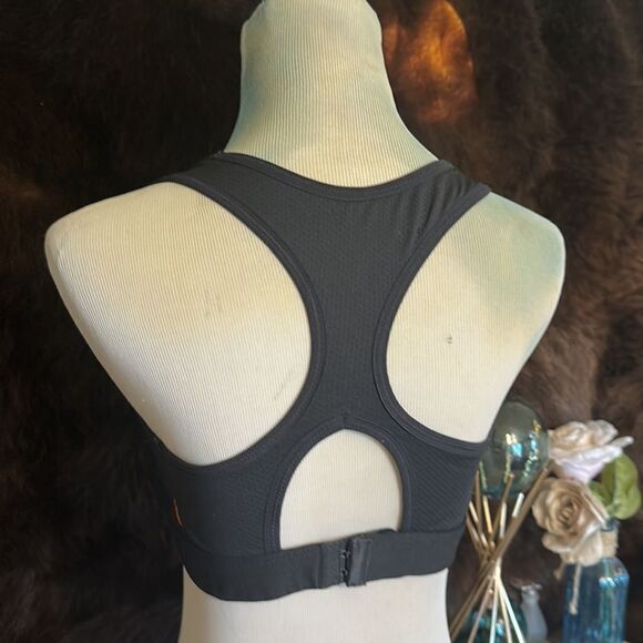 Lucy sports bra L (4150) - Picture 4 of 6